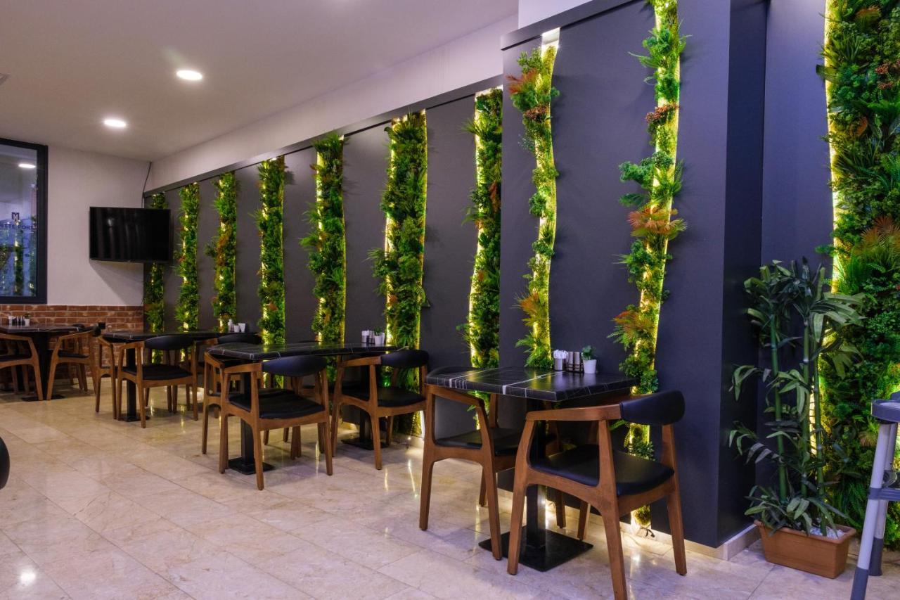 BW Izmir Hotel Измир Екстериор снимка