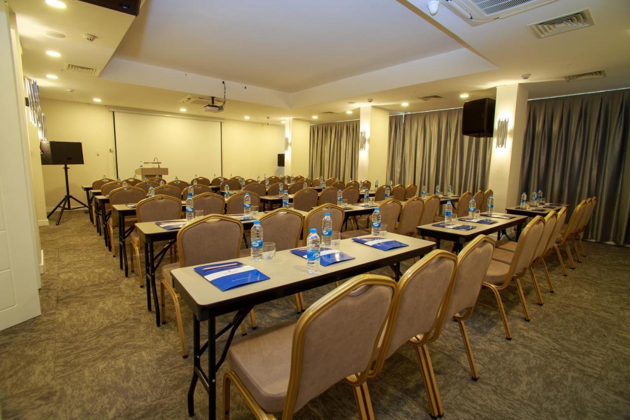 BW Izmir Hotel Измир Екстериор снимка