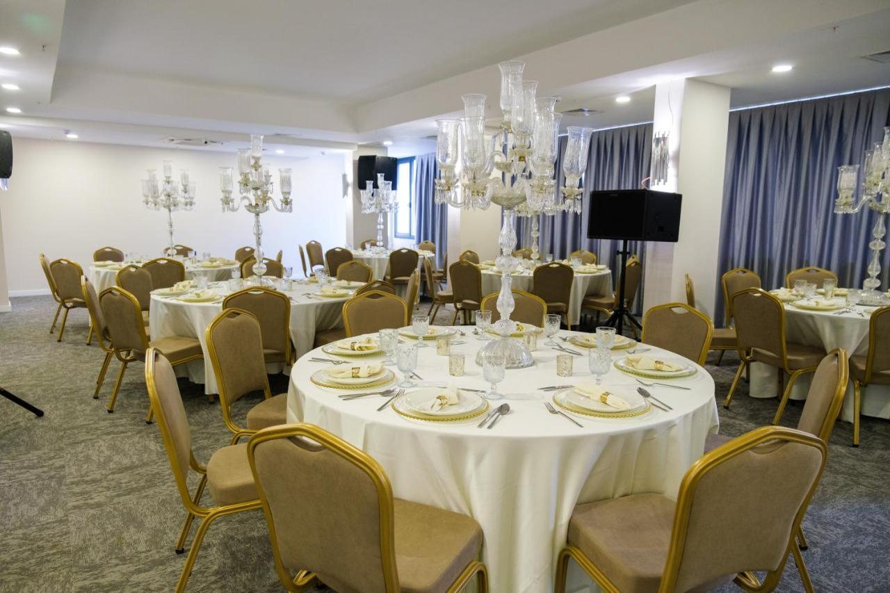 BW Izmir Hotel Измир Екстериор снимка