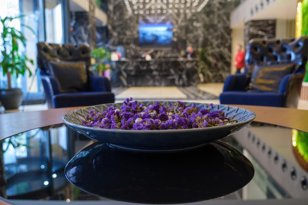 BW Izmir Hotel Измир Екстериор снимка
